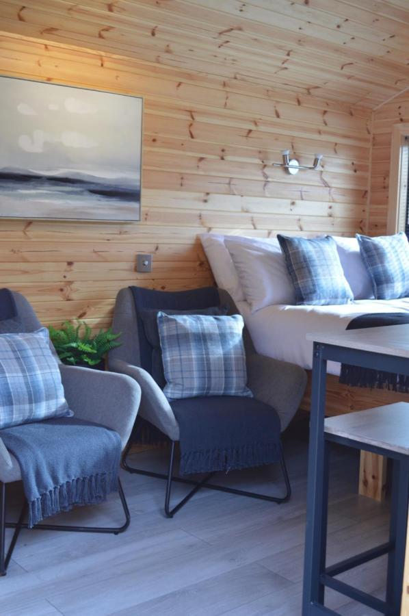 River Huts, Highland River Retreat With Hot Tub Inverness Exteriör bild