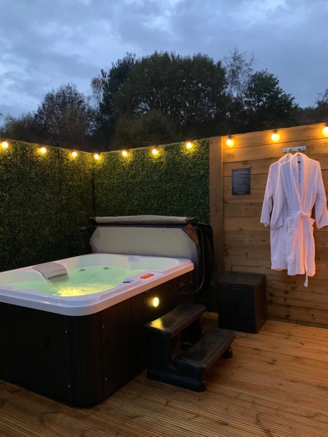 River Huts, Highland River Retreat With Hot Tub Inverness Exteriör bild