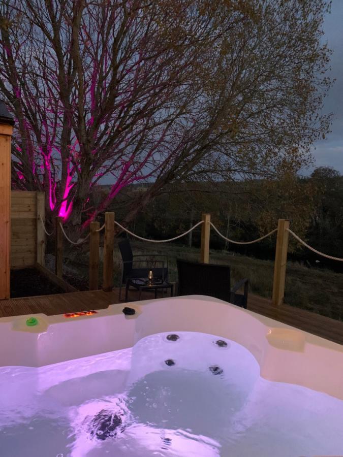 River Huts, Highland River Retreat With Hot Tub Inverness Exteriör bild
